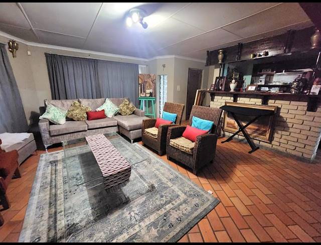 3 BEDROOM HOUSE FOR SALE IN ROOIHUISKRAAL